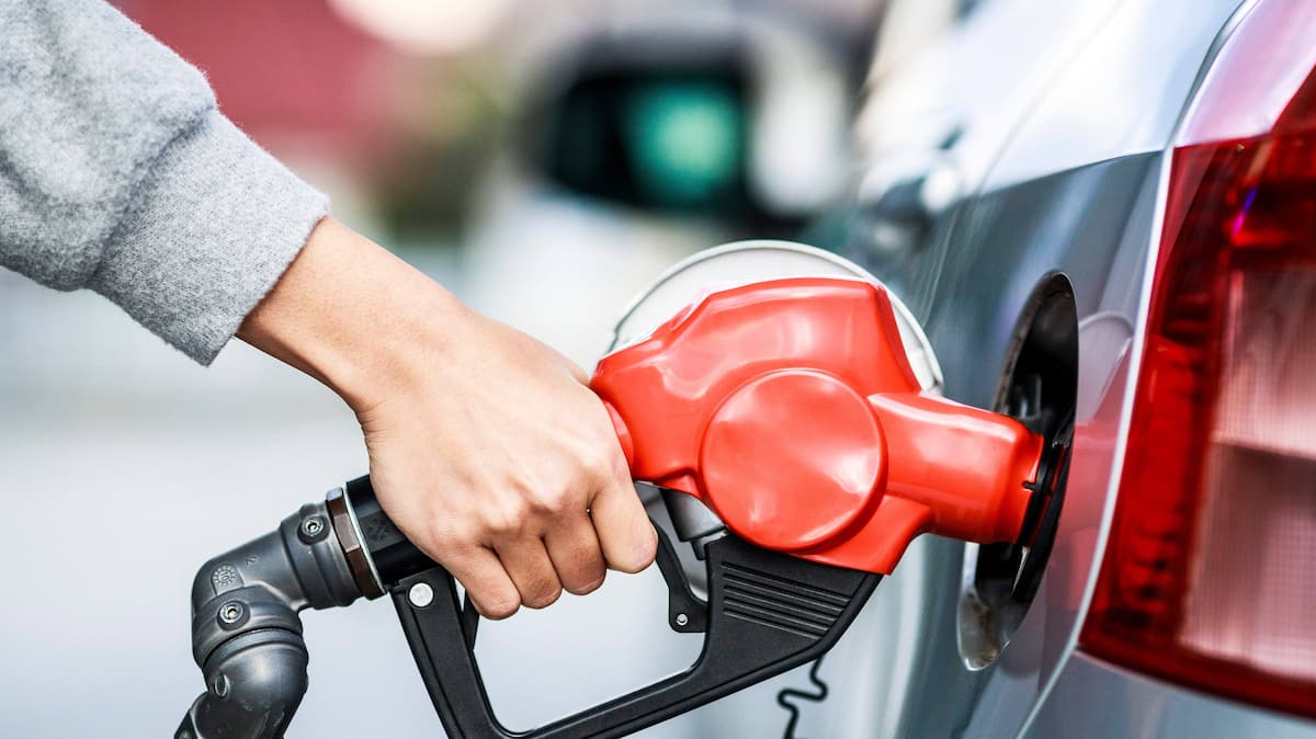 Des vacances qui vont coûter plus cher: un litre d’essence à 1,85$ cet été