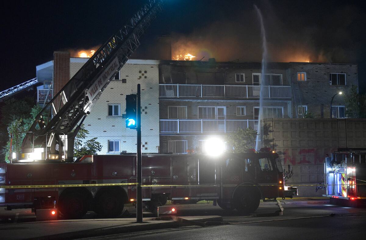 [PHOTOS] Montr&eacute;al: incendie majeur dans deux immeubles r&eacute;sidentiels