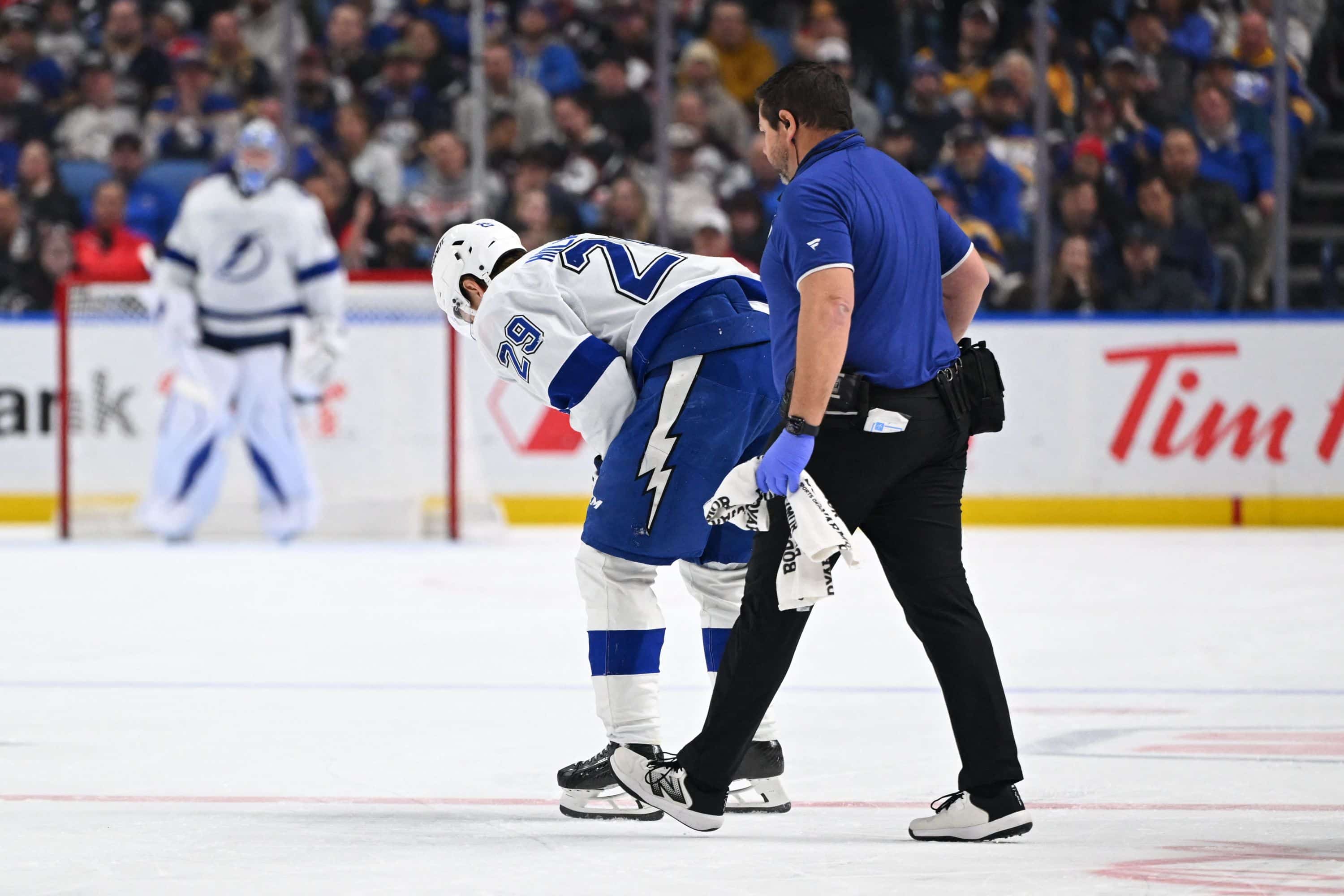 Pontus Holmberg ha lasciato l'incontro del 6 aprile con le sciabole a Buffalo e dopo non ha giocato.