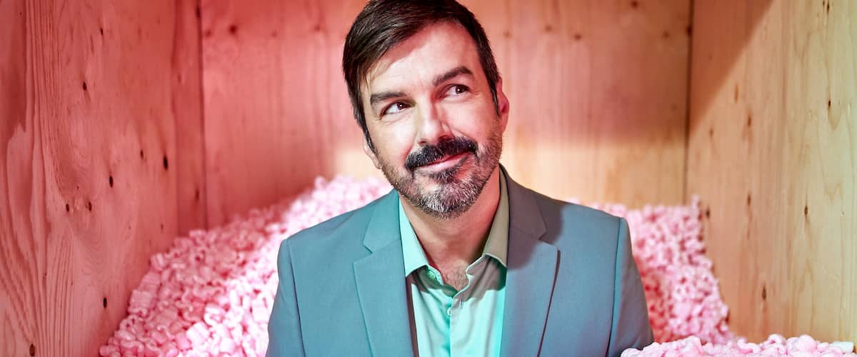 Damien Robitaille: une chanson de Noël pour ses fans étrangers