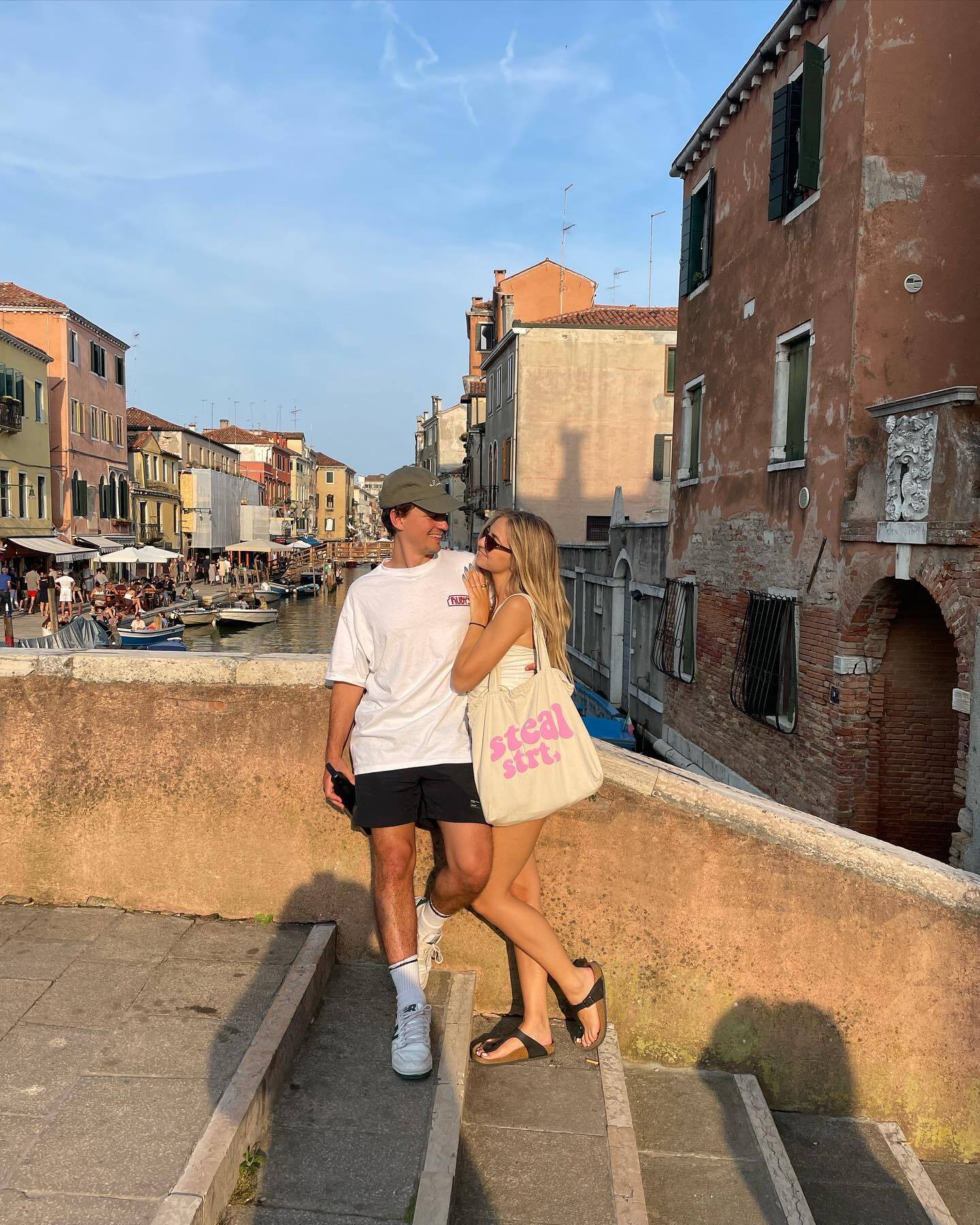 Elle célèbre son couple avec une rare publication