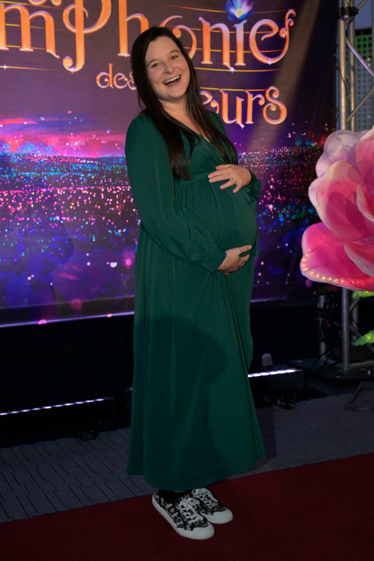 Elle dévoile une première photo de son bébé