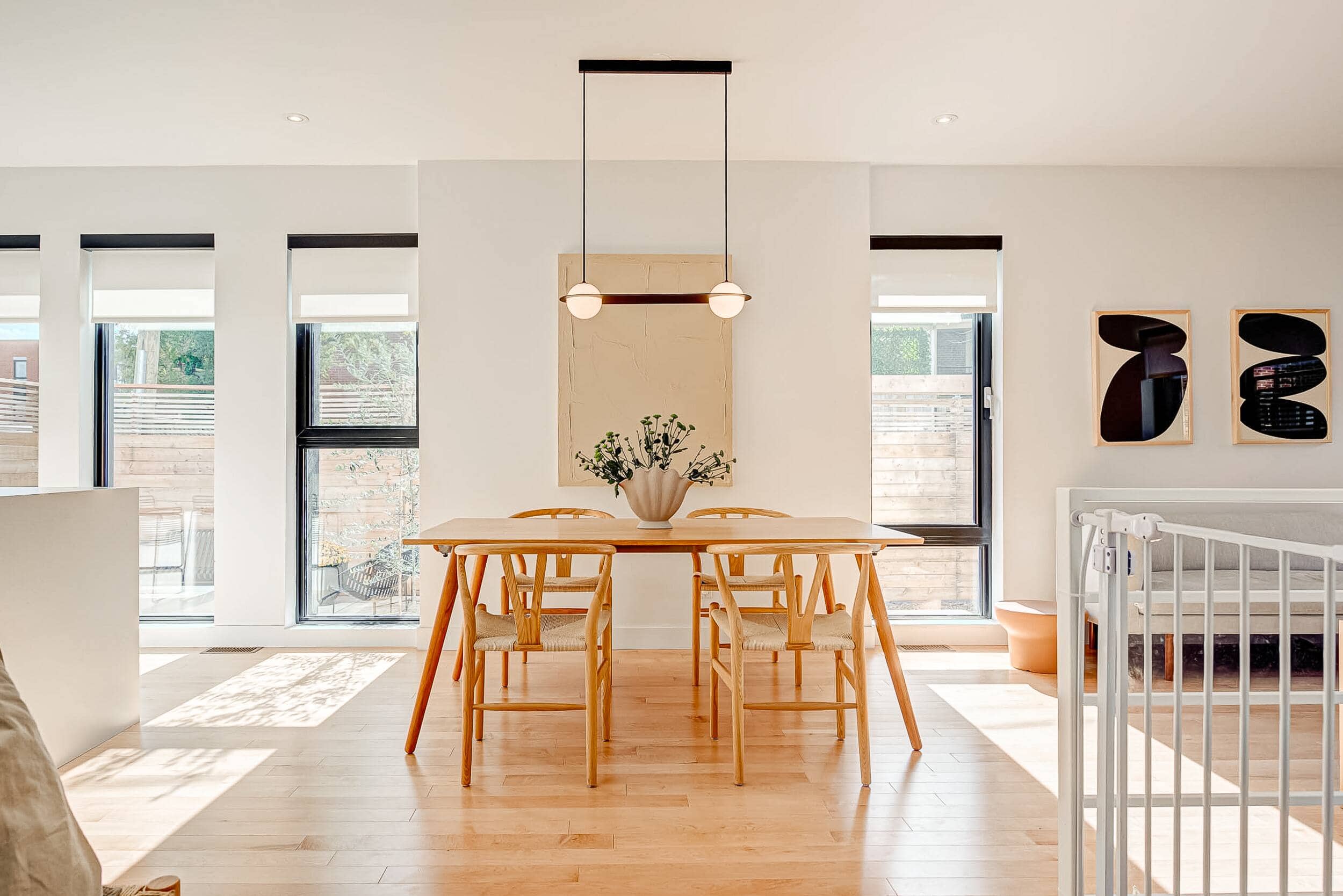 Une maison de ville lumineuse à 1 059 000$ 