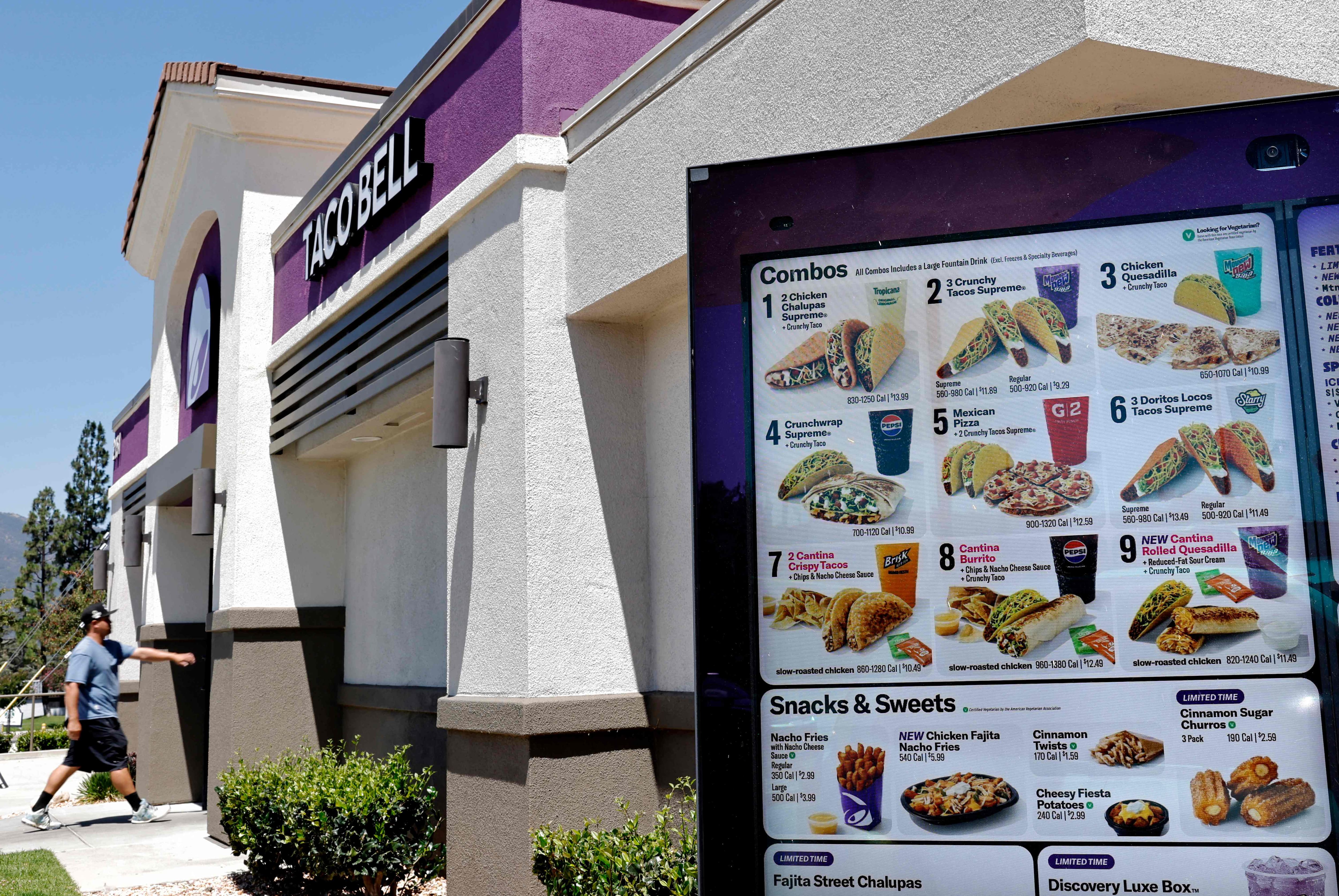 Parasite epidemic in the United States: Taco Bell offers  products to win back its customers