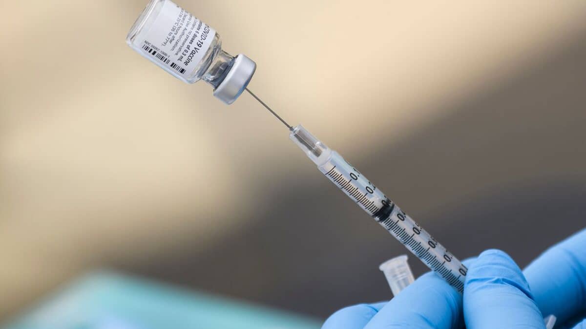 Vaccin Pfizer: la protection contre l’infection diminue après deux mois