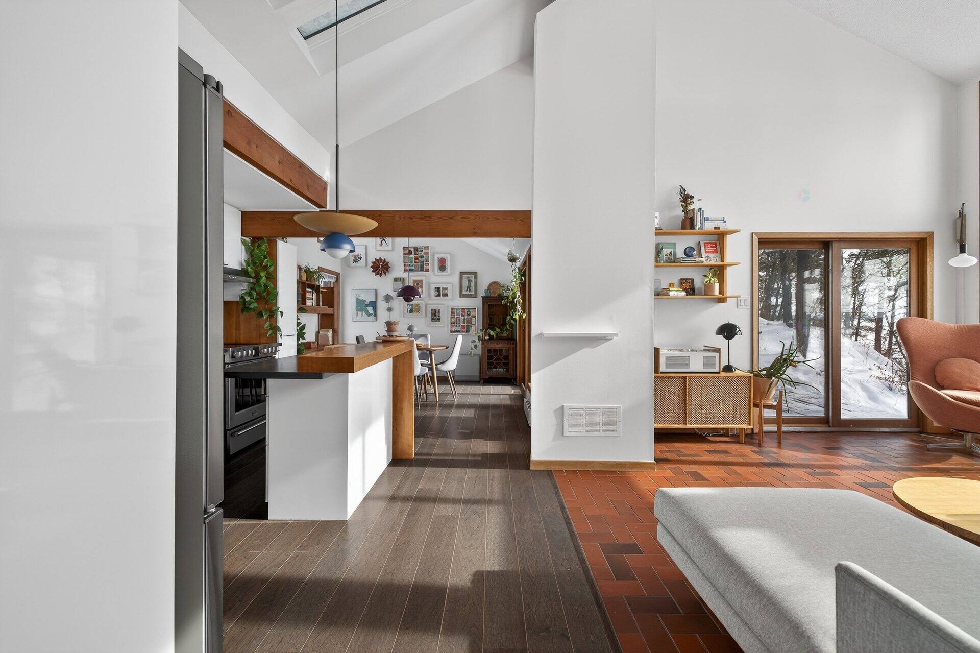 Une maison mid-century avec sauna à vendre