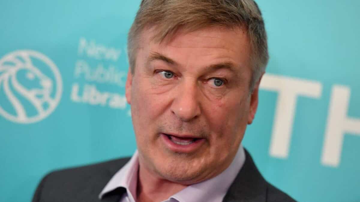 Alec Baldwin se dit «sous le choc» et collabore avec la police