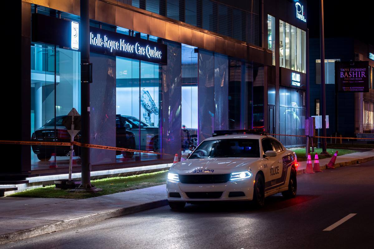 Montr&eacute;al: un concessionnaire automobile cibl&eacute; par des coups de feu