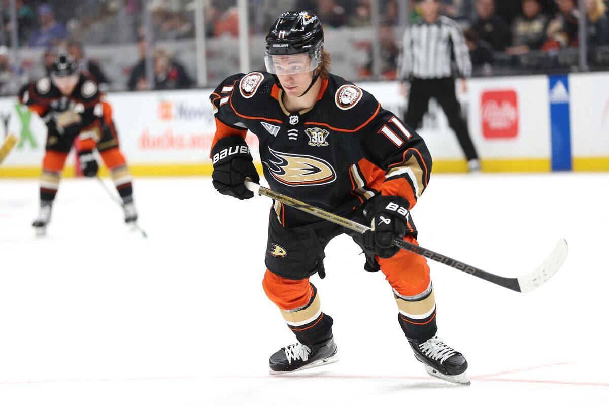 Zegras a lu les rumeurs le liant au CH