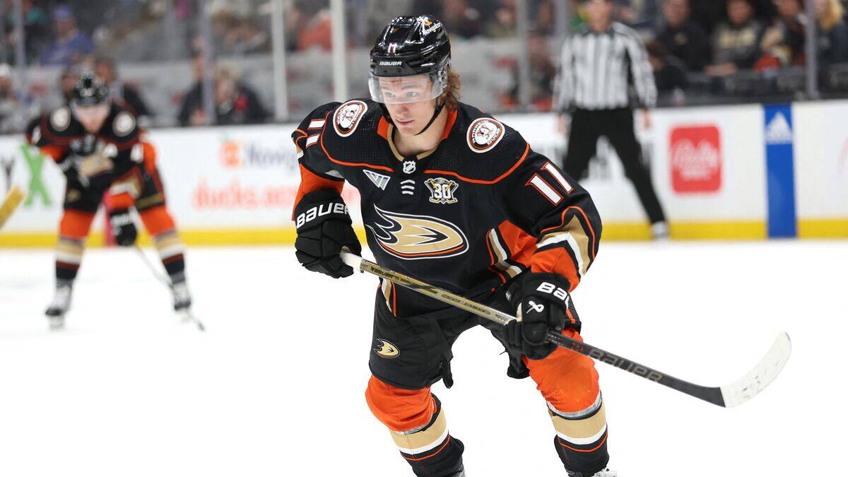 Zegras a lu les rumeurs le liant au CH