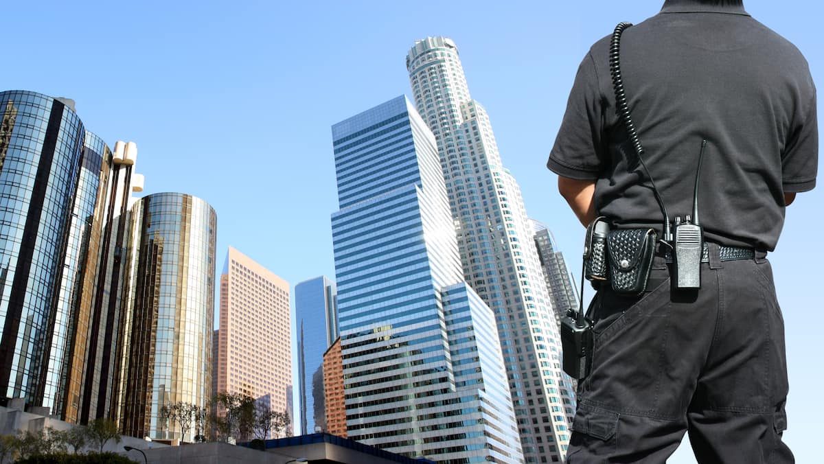 Des compagnies de sécurité du Québec montrent la porte à un controversé fabricant chinois de caméras de surveillance