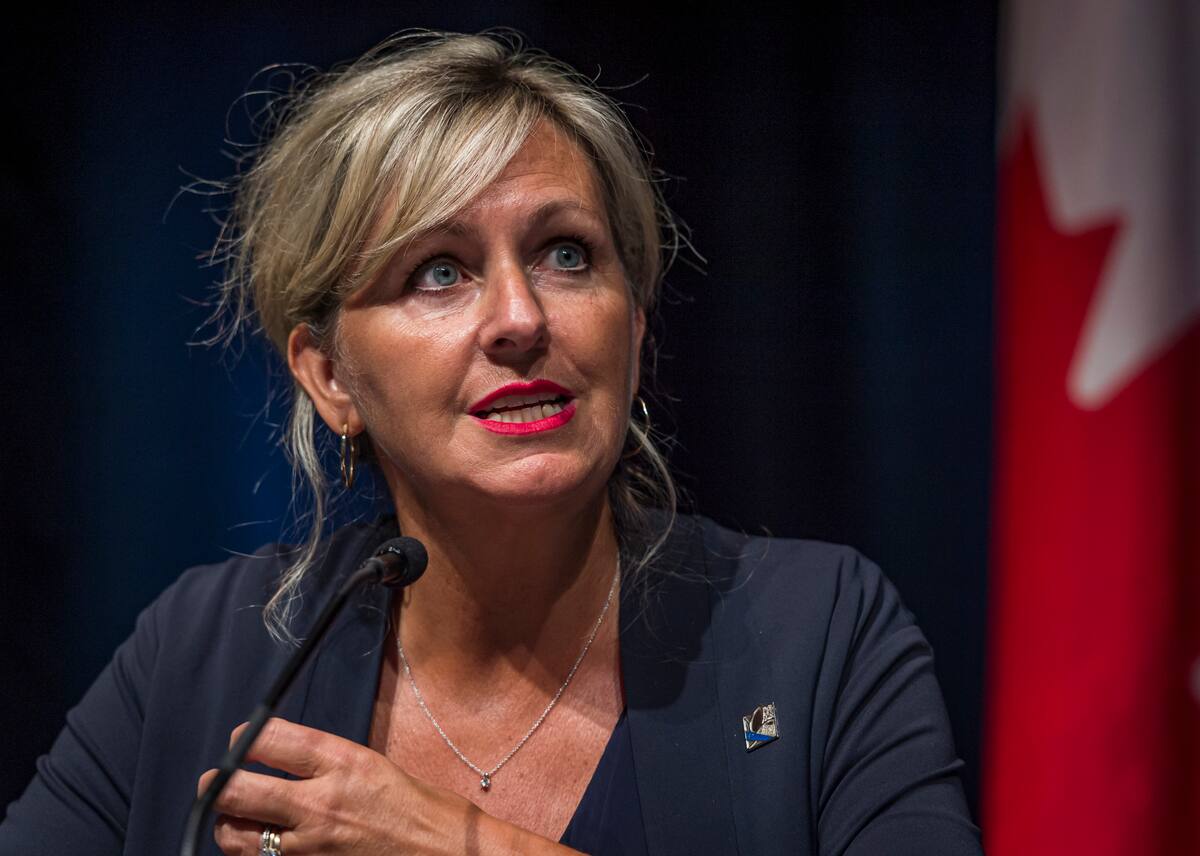 Municipales: la ministre Laforest f&eacute;licite les &eacute;lus municipaux