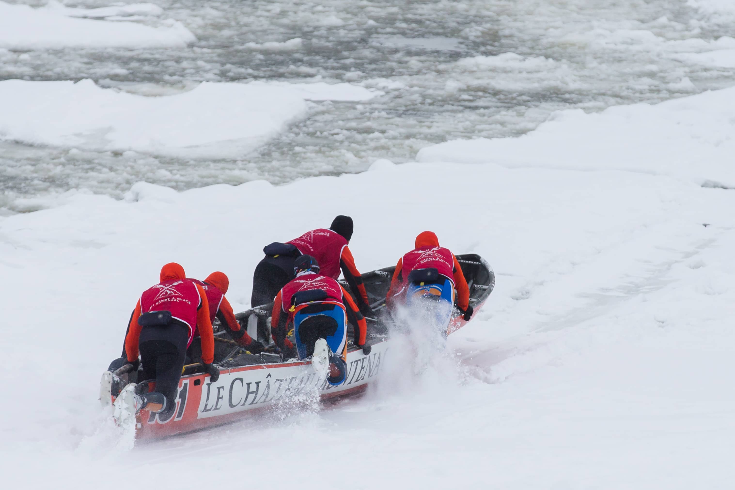 À la découverte du canot à glace  