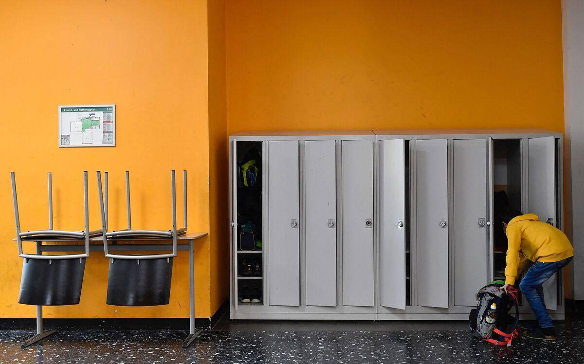 Covid-19: Various decisions about schools, from Europe to the United States