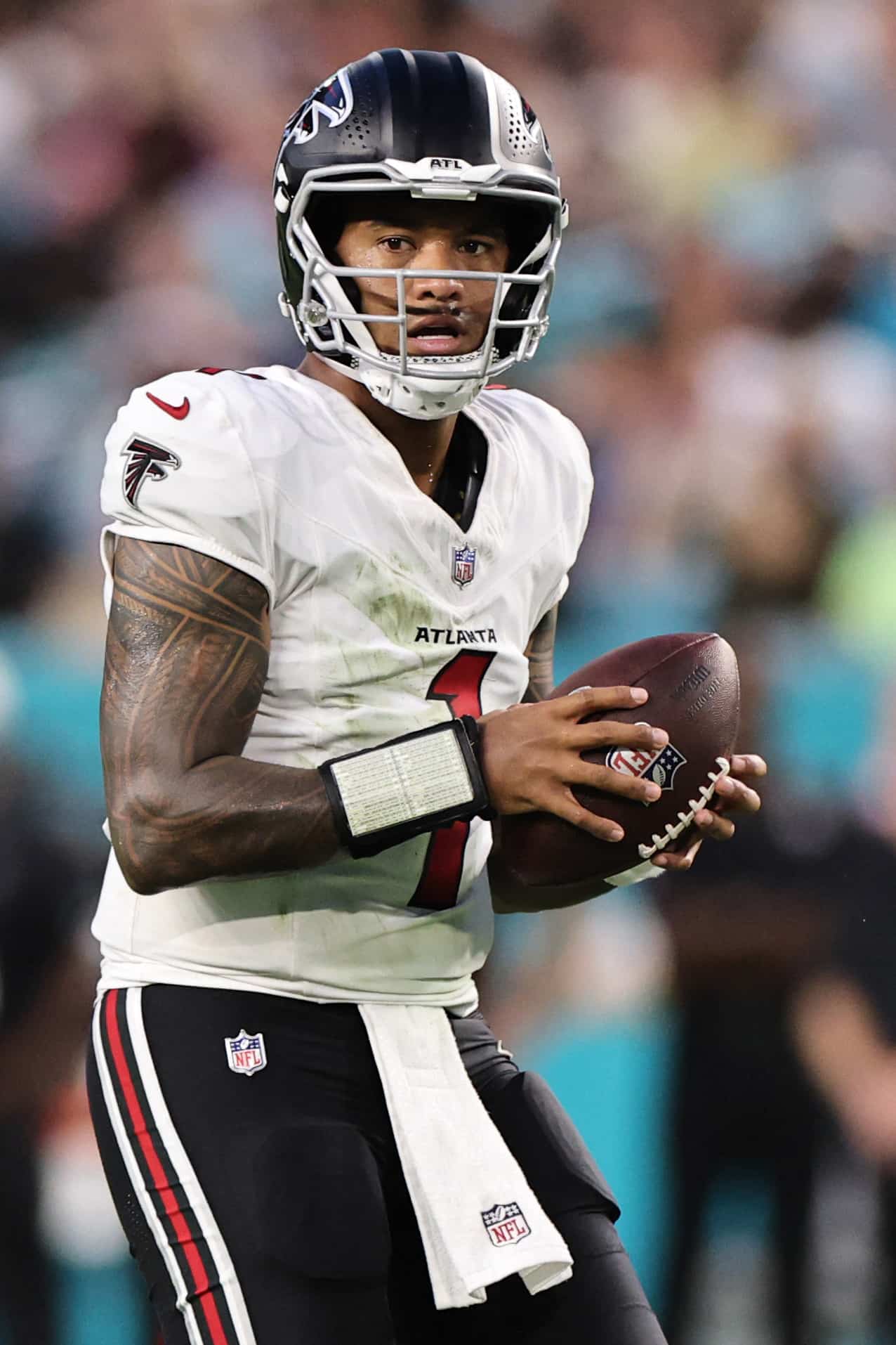 Tua Tagovailoa nommé quart-arrière partant des Falcons pour le match inaugural