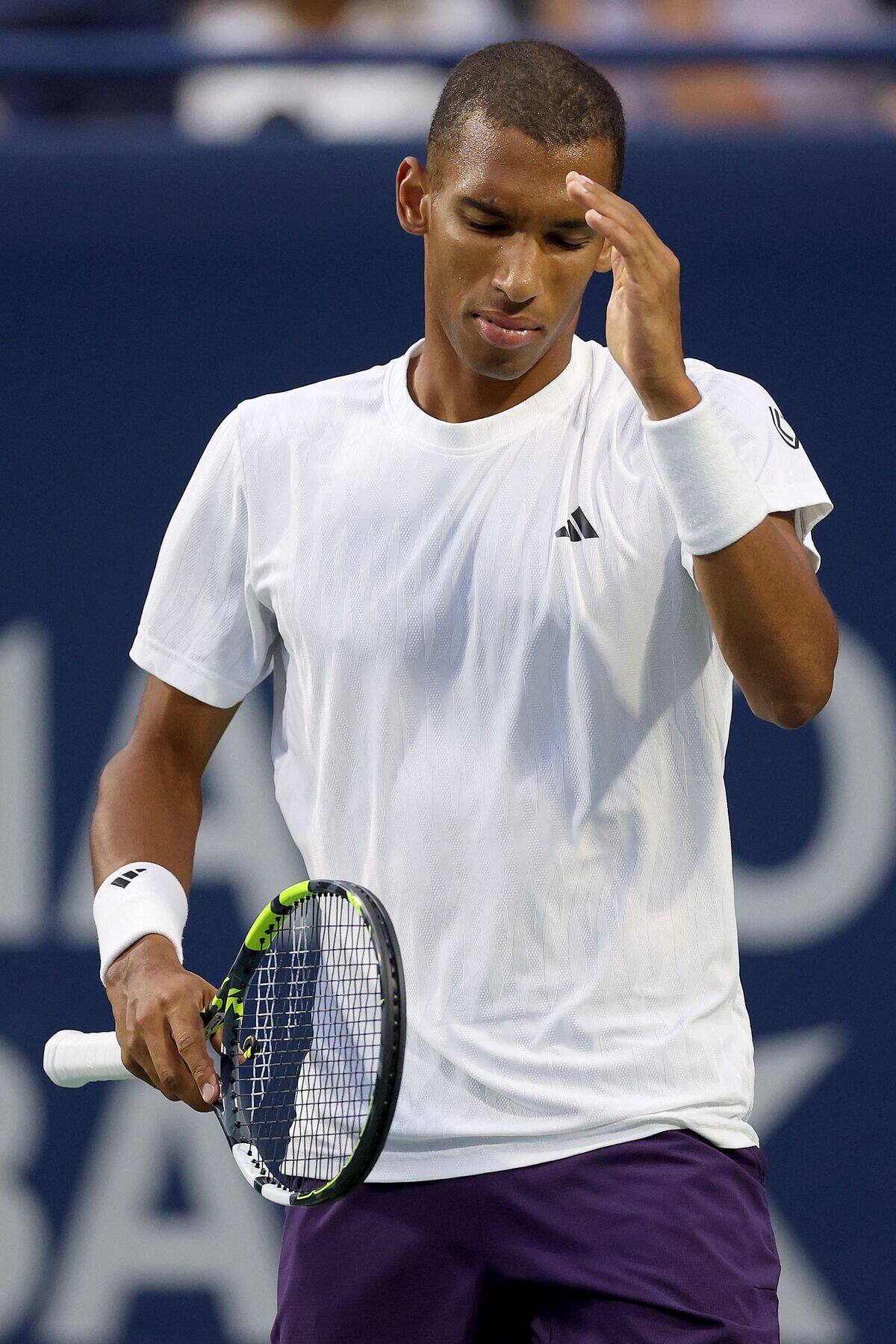 La disette de F&eacute;lix Auger-Aliassime et de Denis Shapovalov se poursuit &agrave; l&rsquo;Omnium Banque Nationale: les Canadiens craquent-ils sous la pression devant leurs fans?