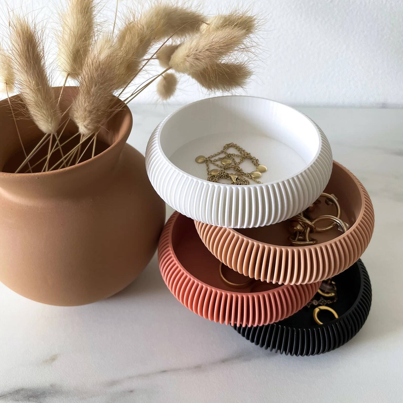 Des plats à bijoux empilables trop mignons