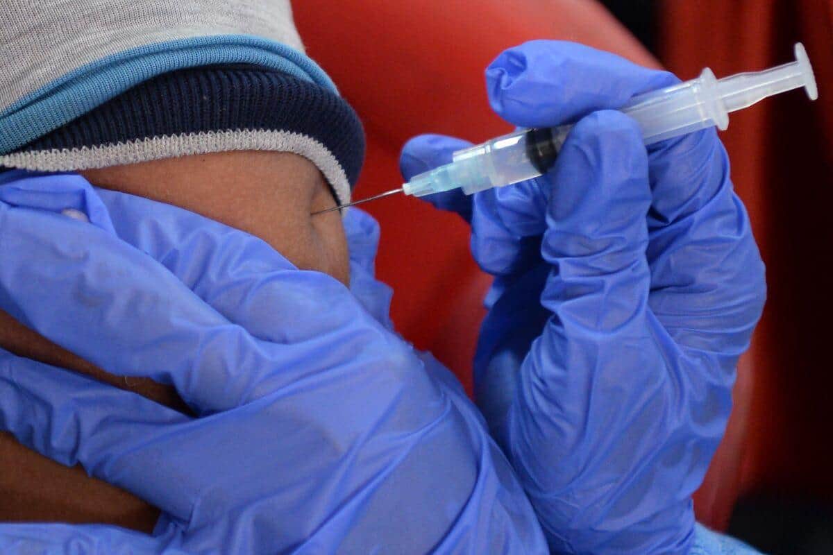 D&eacute;p&ocirc;t d'une demande d'autorisation pour un vaccin anti-COVID chez les 2-18 ans