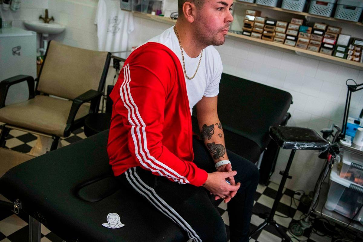Un homme se fait tatouer le Dr «Arruda» suédois sur le ...