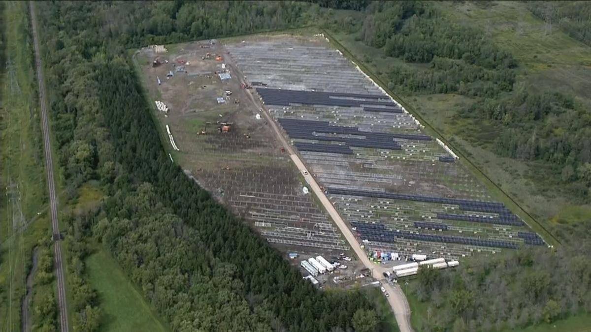 Hydro Quebec La Centrale Solaire De La Prairie Prend Forme Jdm
