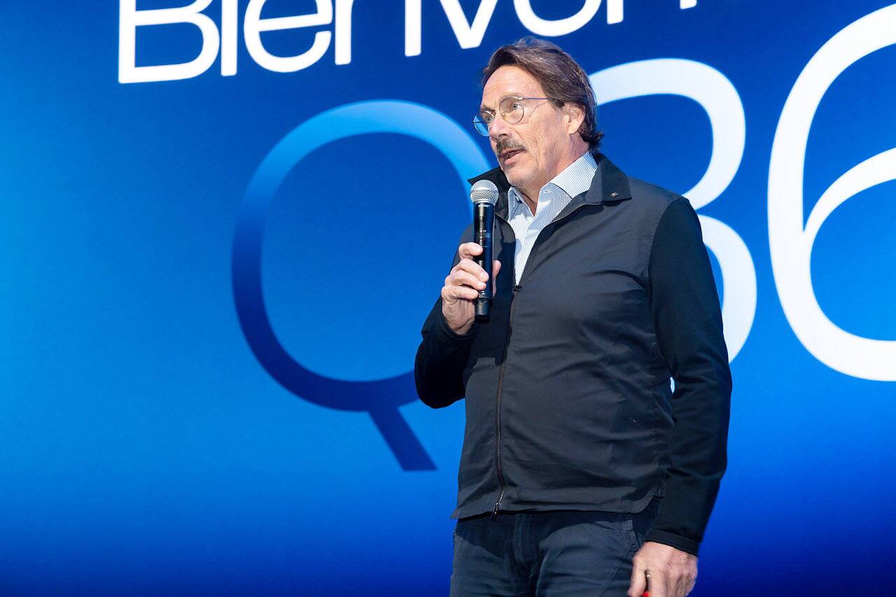 Pierre Karl P&eacute;ladeau souhaite que l&rsquo;industrie t&eacute;l&eacute;visuelle soit aussi importante que l&rsquo;a&eacute;rospatiale pour l'aide aux entreprises