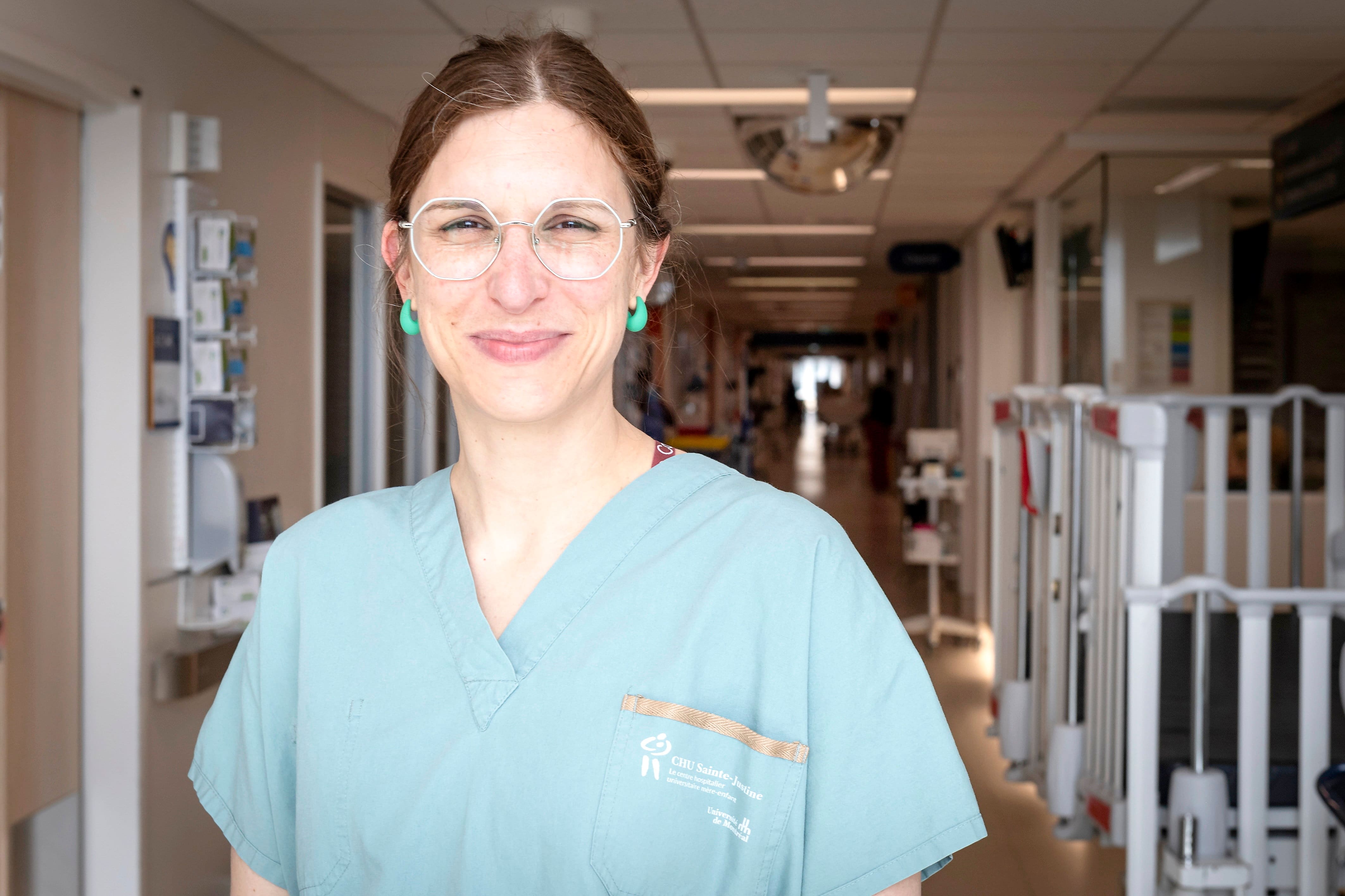 Jacynthe Cardin, educadora especializada em cirurgia, trauma e grandes problemas