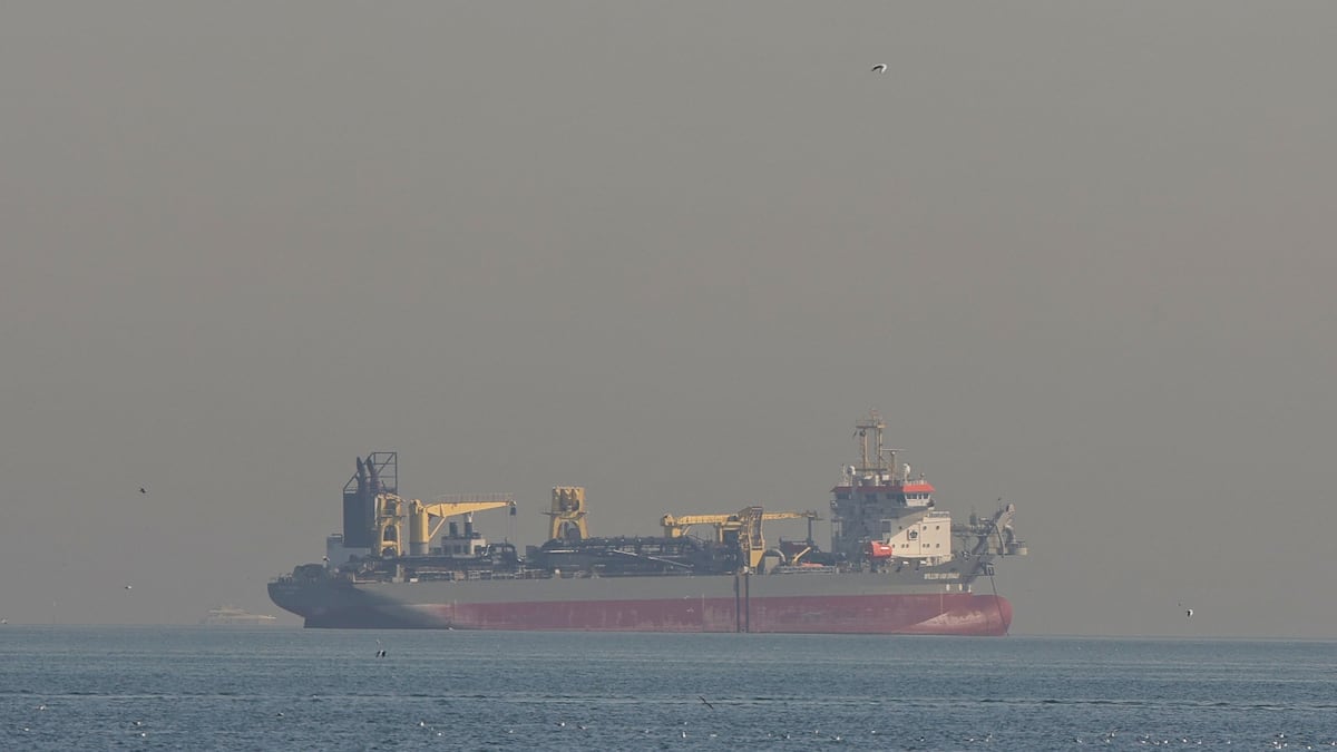 Un méthanier russe coule au large de la Libye, Moscou accuse l'Ukraine