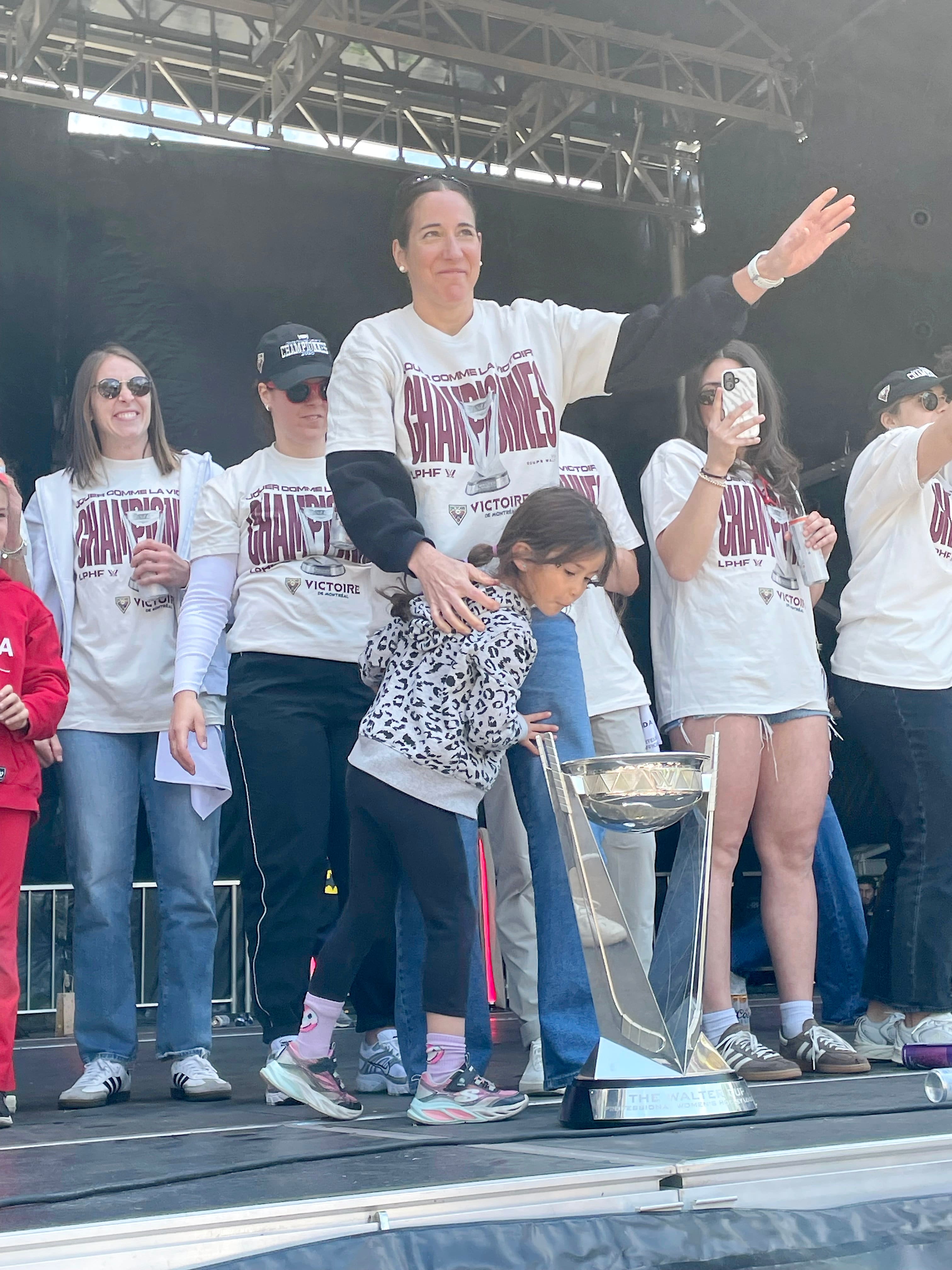 Derrière les joueuses de la Victoire de Montréal, des légendes leur ont pavé la voie