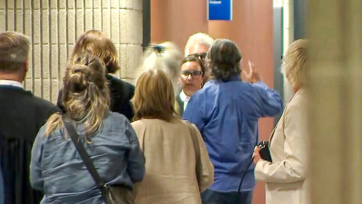 Gilbert Rozon porte plainte après avoir été pris à la gorge en plein palais de justice