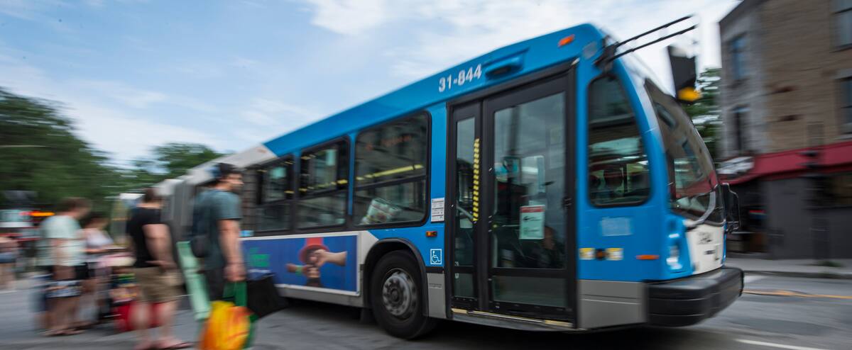 Le transport en commun gratuit pour les aînés, promettent Plante et Coderre