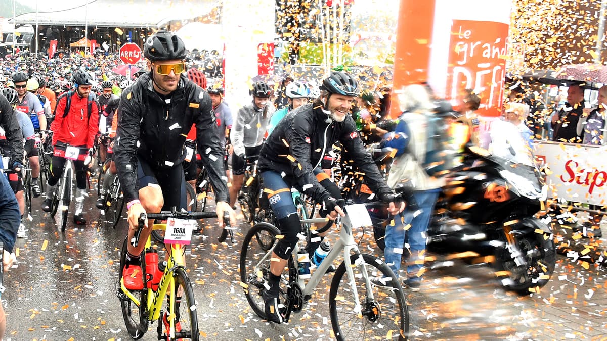 Grand défi Pierre Lavoie:«on a les jambes fatiguées, mais le sourire»