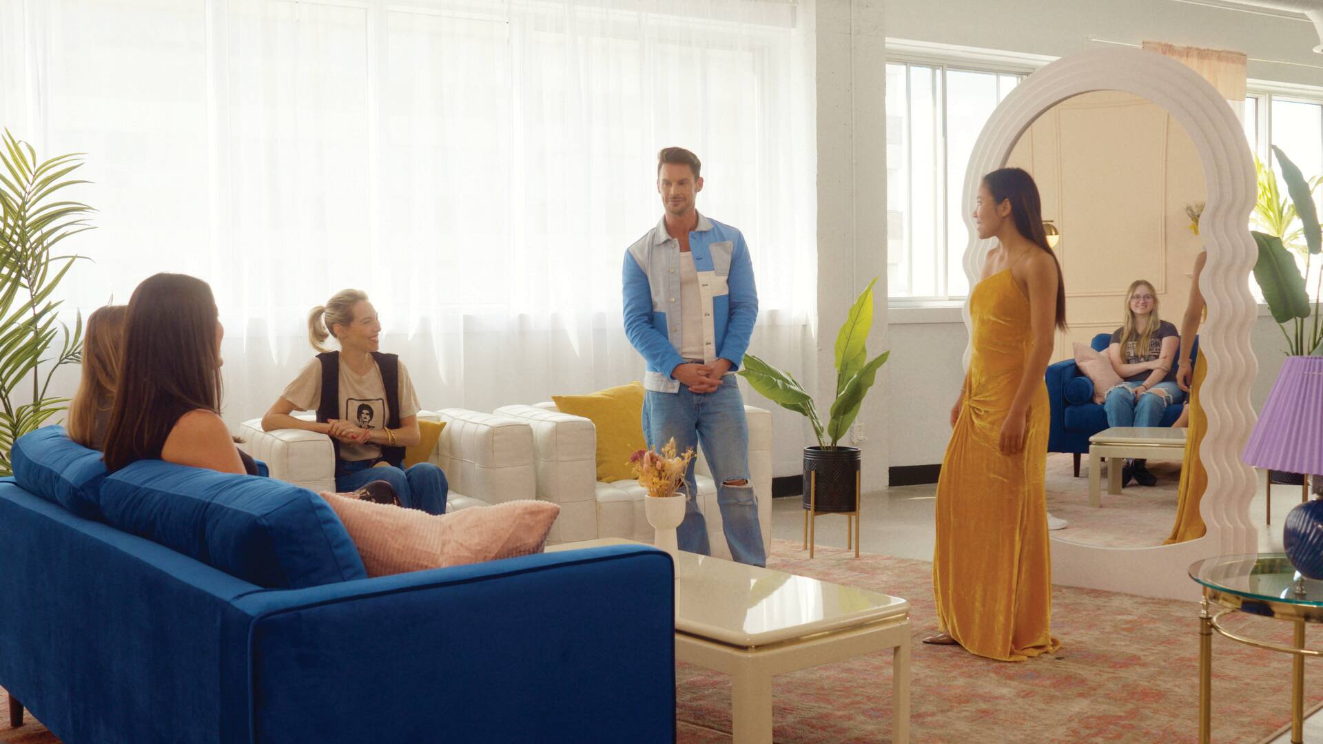 La robe : une compétition entre deux stylistes réputés québécois | 7 Jours