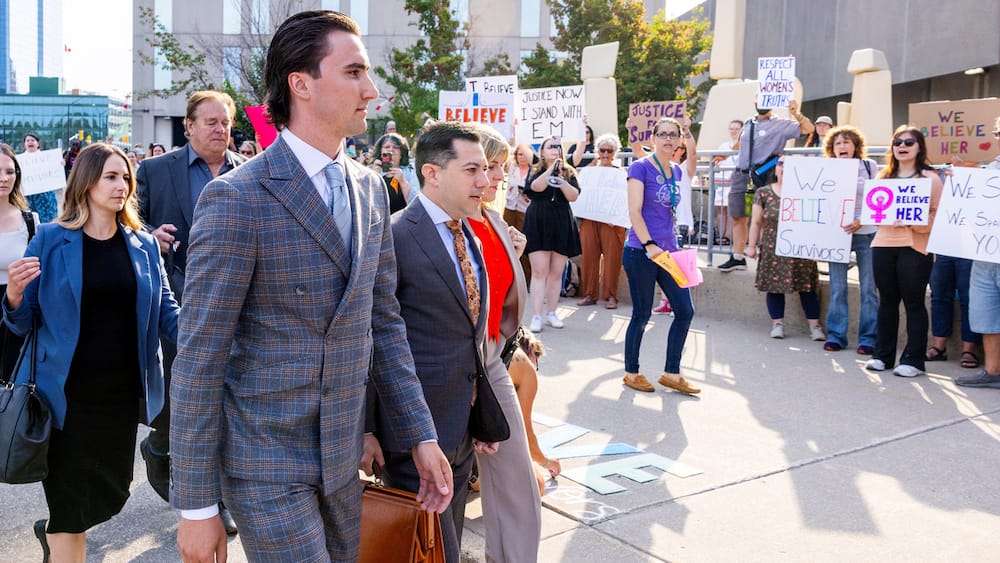 Procès Équipe Canada junior: «Je ne trouve pas la preuve fournie par la plaignante crédible ou fiable», dit la juge