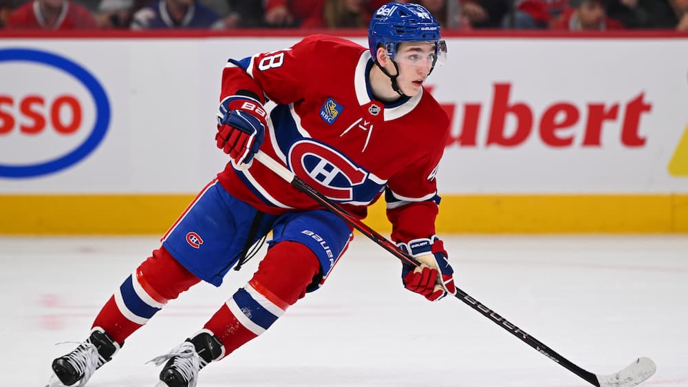 L'utilisation de Noah Dobson à la place de Lane Hutson en avantage numérique fait jaser