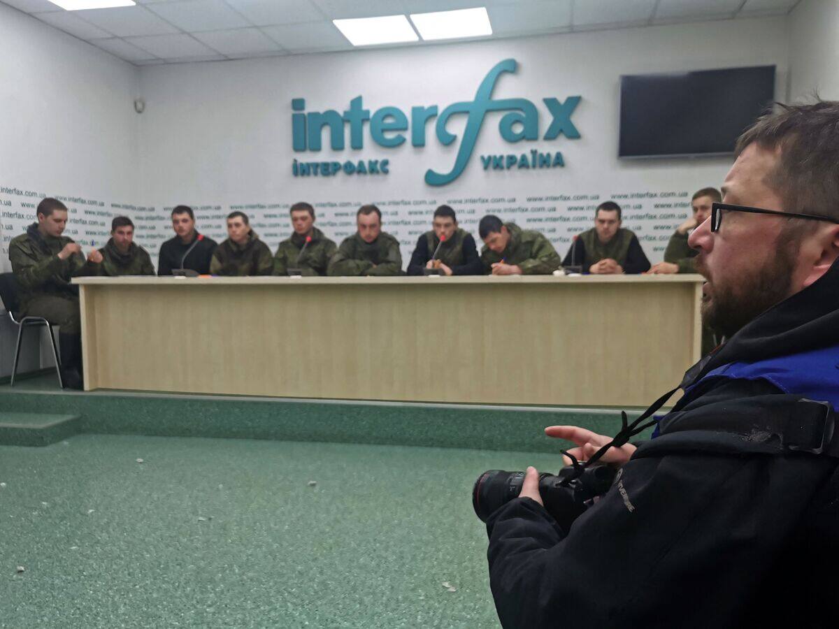 Ukrainische Parade verhaftet russische Soldaten wegen „Reue“-Sitzung