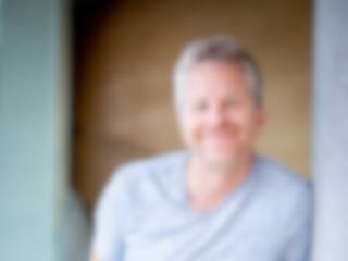 André Robitaille s'est rasé la tête