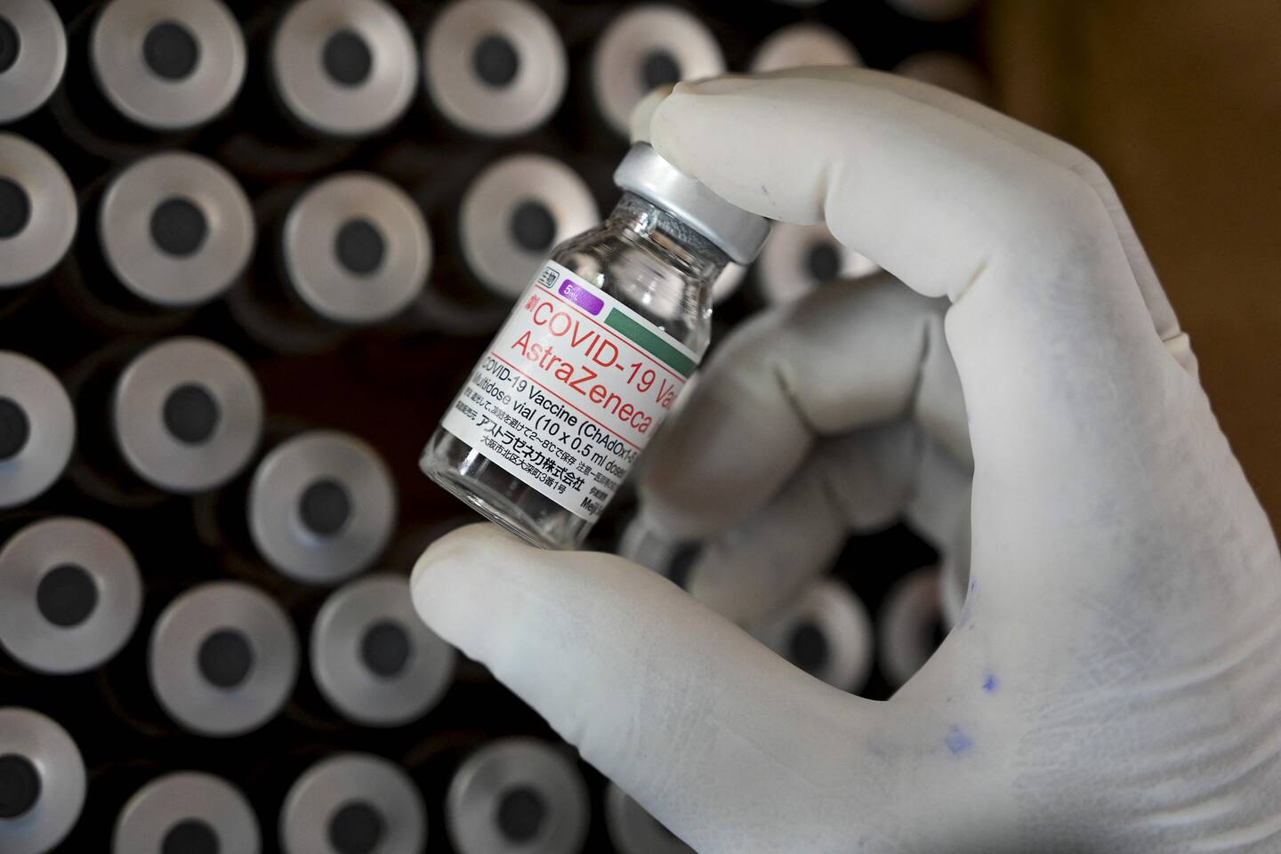 Le syndrome de Guillain-Barré répertorié comme effet secondaire «très rare» du vaccin AstraZeneca Le syndrome de Guillain-Barré répertorié comme effet secondaire «très rare» du vaccin AstraZeneca