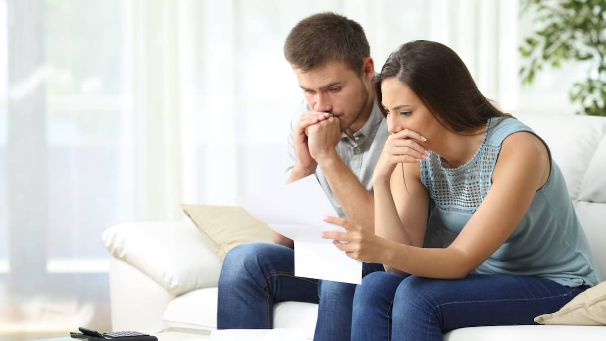 «...avant de procéder et sur les conseils de ses parents, elle exige qu’on signe une entente de vie commune.»