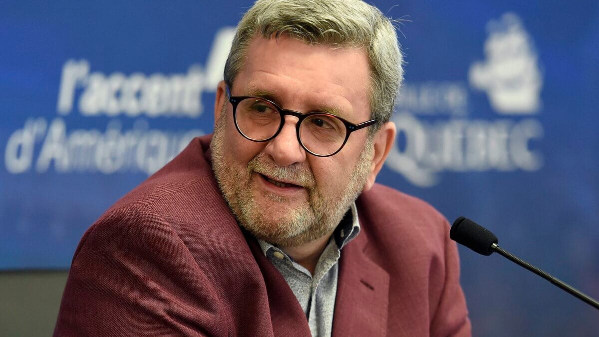 Knitting, leprechaun hunting and bingo hosted by Mayor Labeaume 21