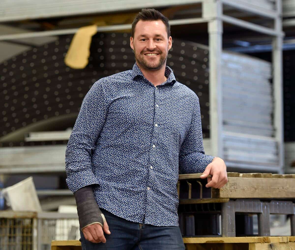 Patrick Couture de Synerglace Canada nous parle de la recrudescent de la vente d'équipements pour patinoires extérieures, mercredi le 20 janvier 2021. STEVENS LEBLANC/JOURNAL DE QUEBEC/AGENCE QMI)