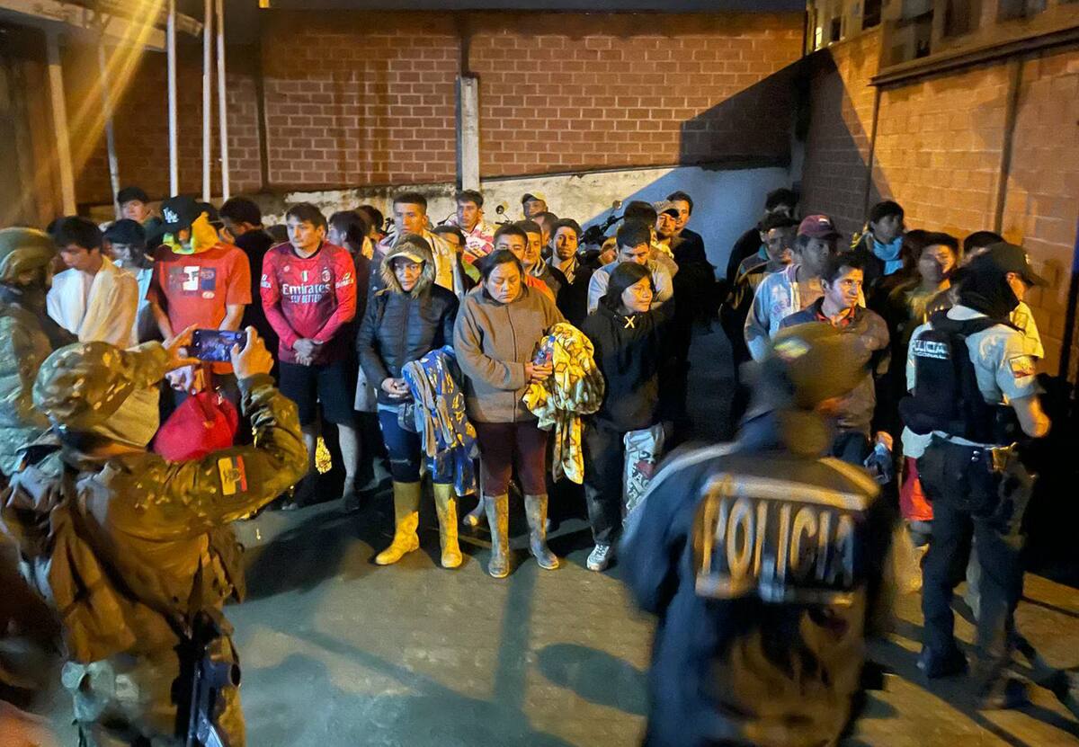 &Eacute;quateur: la police lib&egrave;re 49 personnes s&eacute;questr&eacute;es dans une mine par un groupe criminel