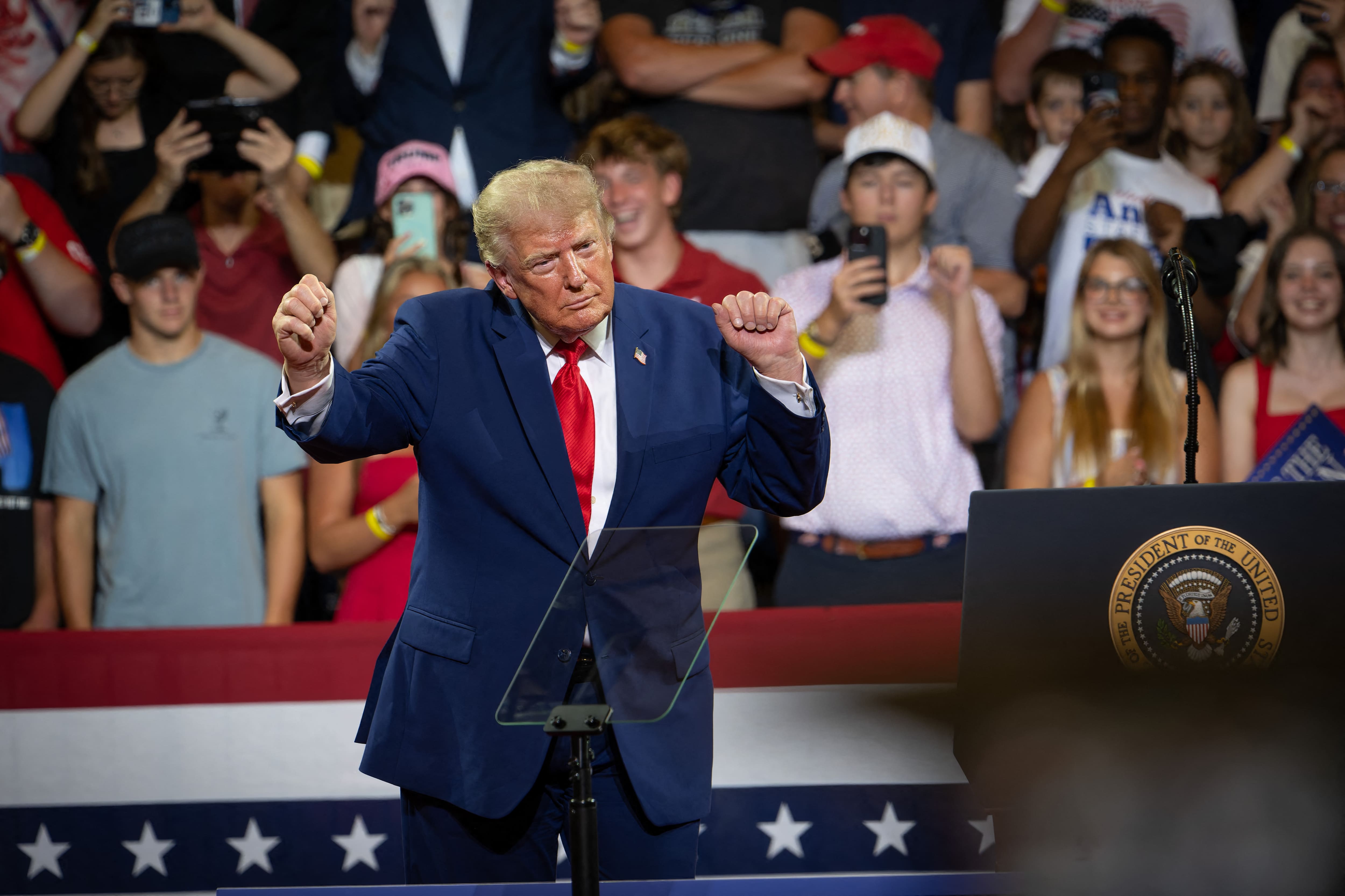 Red Sea attacks: Donald Trump threatens Houthis and Iran with “major military punishment”
