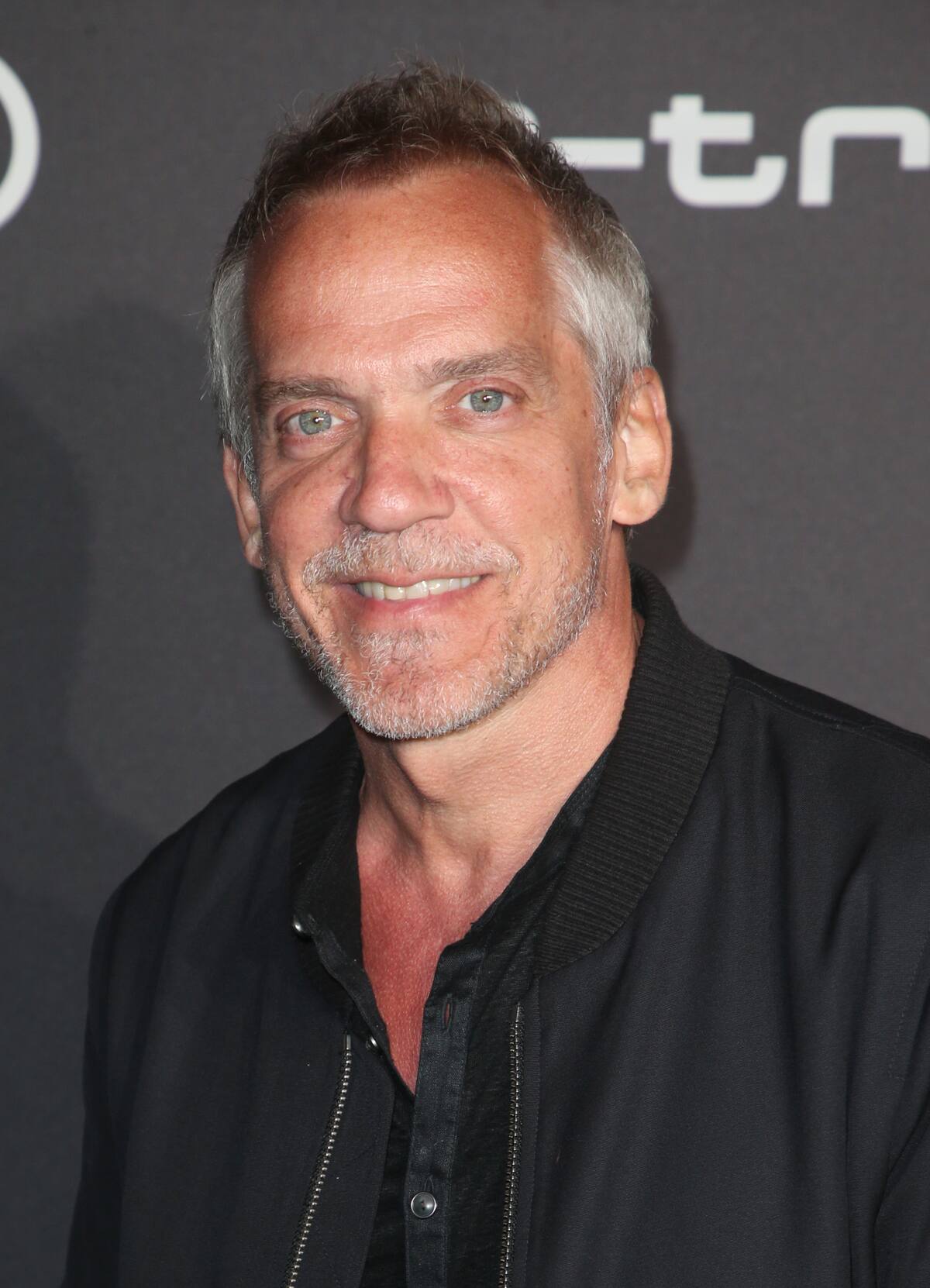 Jean-Marc Vall&eacute;e est d&eacute;c&eacute;d&eacute;