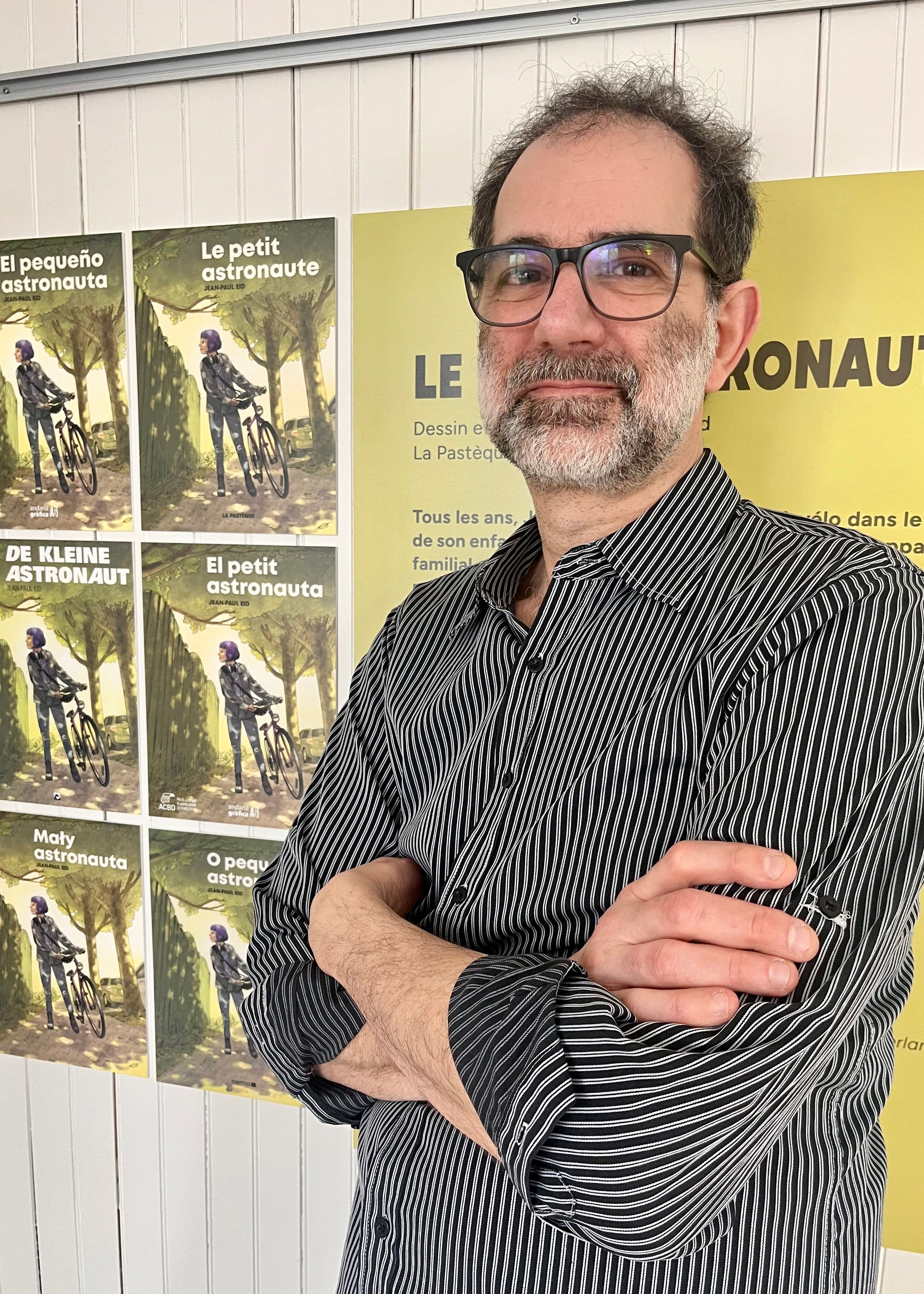 «Je me pince tous les matins»: vedette d’une exposition à Québec, le bédéiste Jean-Paul Eid est fier du chemin parcouru