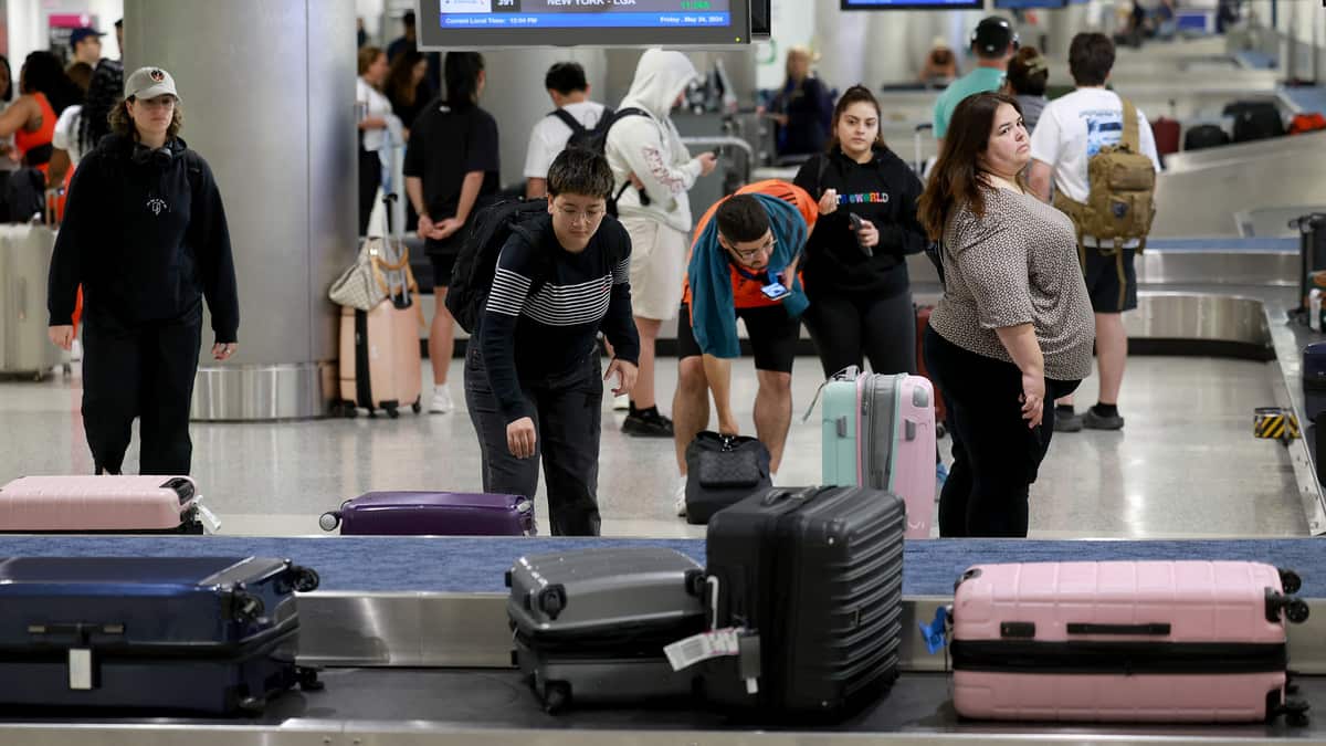 État critique: une femme poignardée à « de multiples reprises » à l’aéroport de Miami