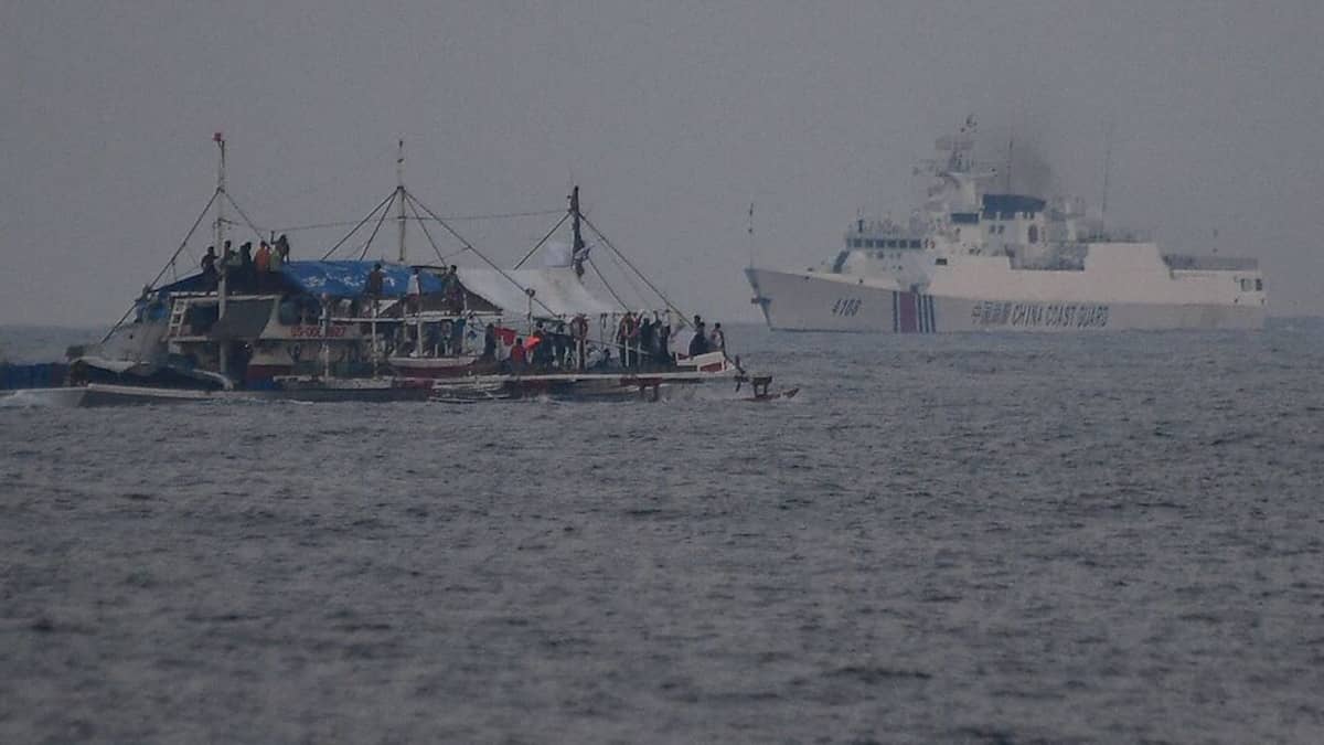 Un marinaio filippino è rimasto gravemente ferito in una collisione con la guardia costiera cinese Un marinaio filippino è rimasto gravemente ferito in una collisione con la guardia costiera cinese