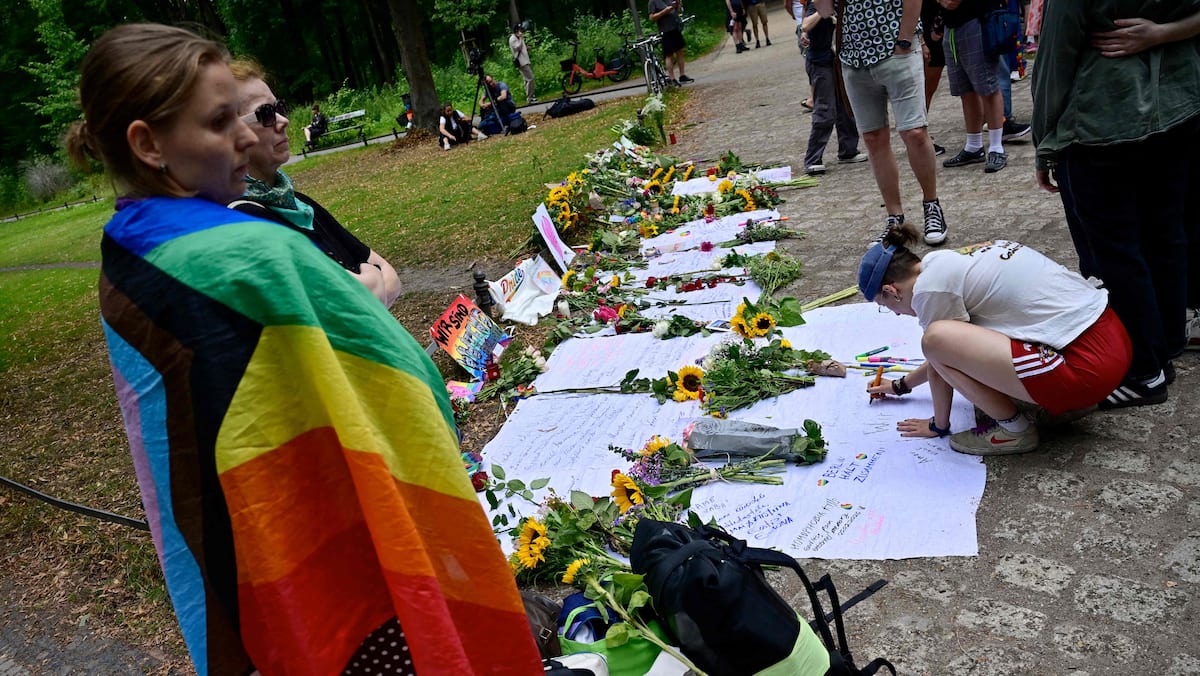 Attack on Berlin Pride parade: suspect believed to be supporter of jihadist group IS Attack on Berlin Pride parade: suspect believed to be supporter of jihadist group IS