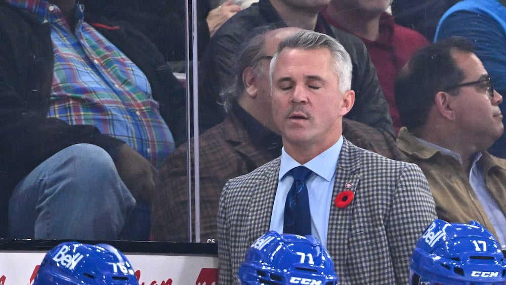 «Ceux qui ne savent pas défendre resteront assis»: le message fort de St-Louis après la première période