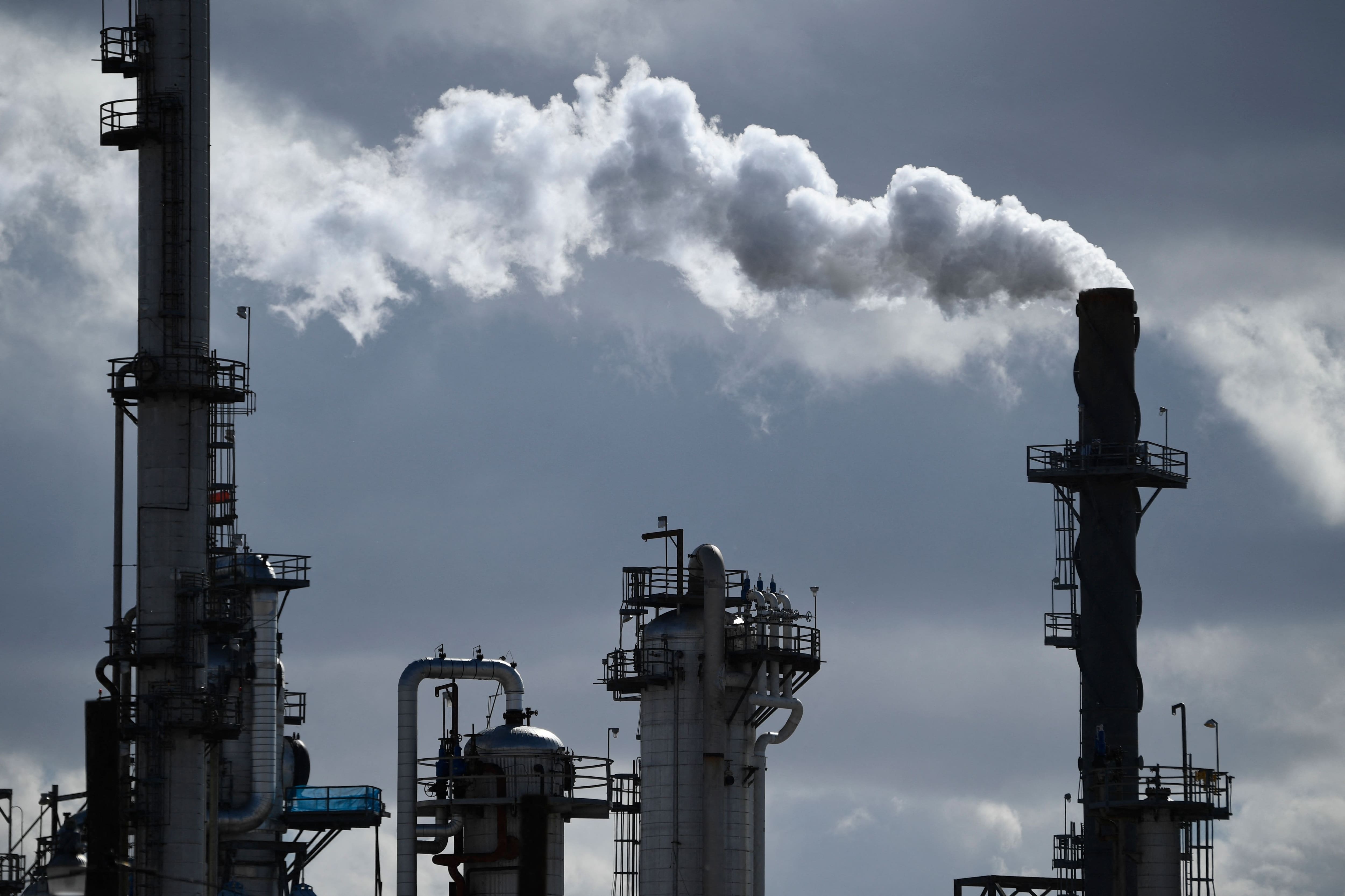 Le baril de p&eacute;trole d&eacute;passe 100$, une premi&egrave;re depuis 2014