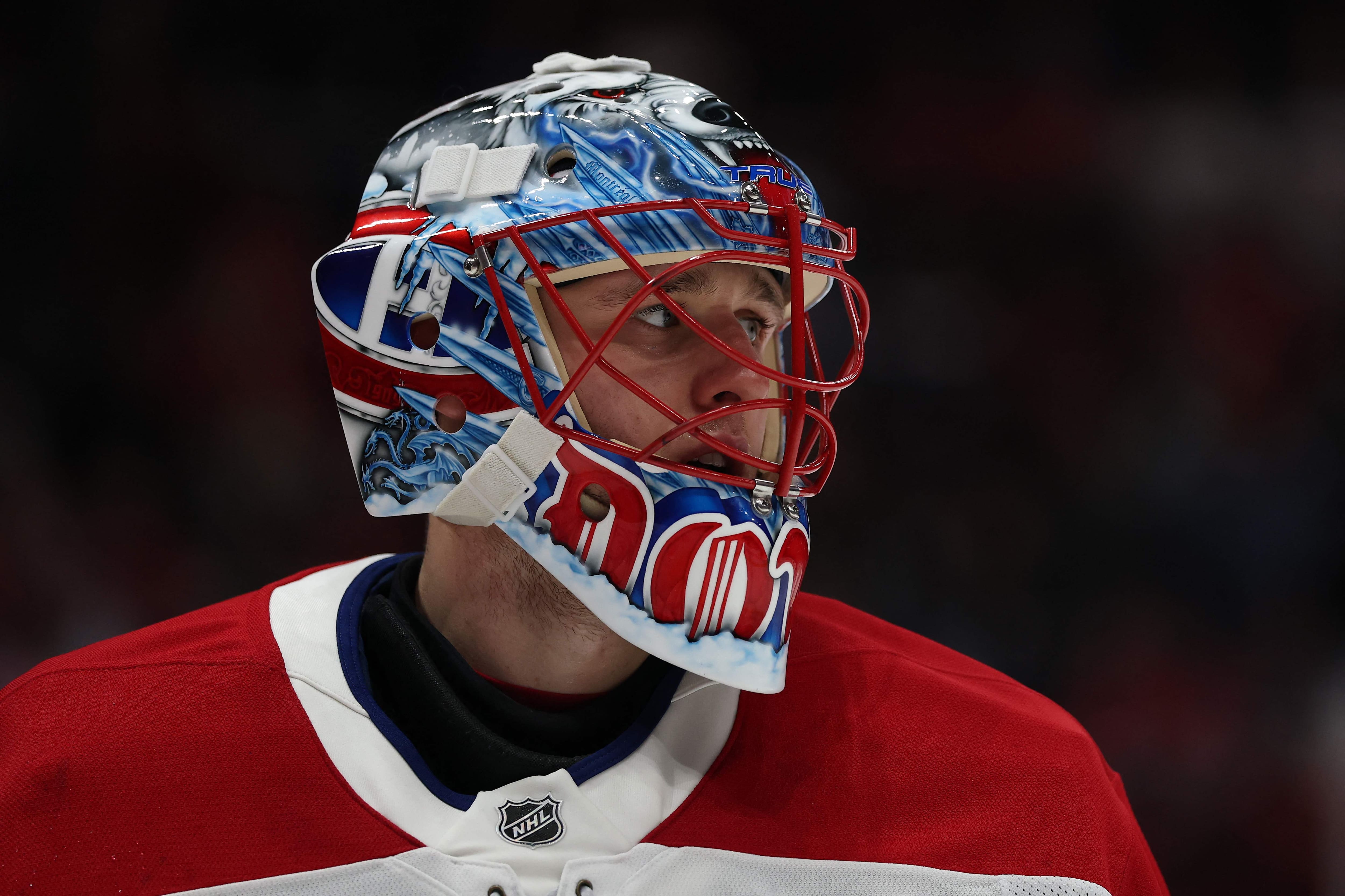 Martin St-Louis refuse de se prononcer sur Jakub Dobes, mais affirme que «c'est difficile de gagner quand tu donnes cinq buts»